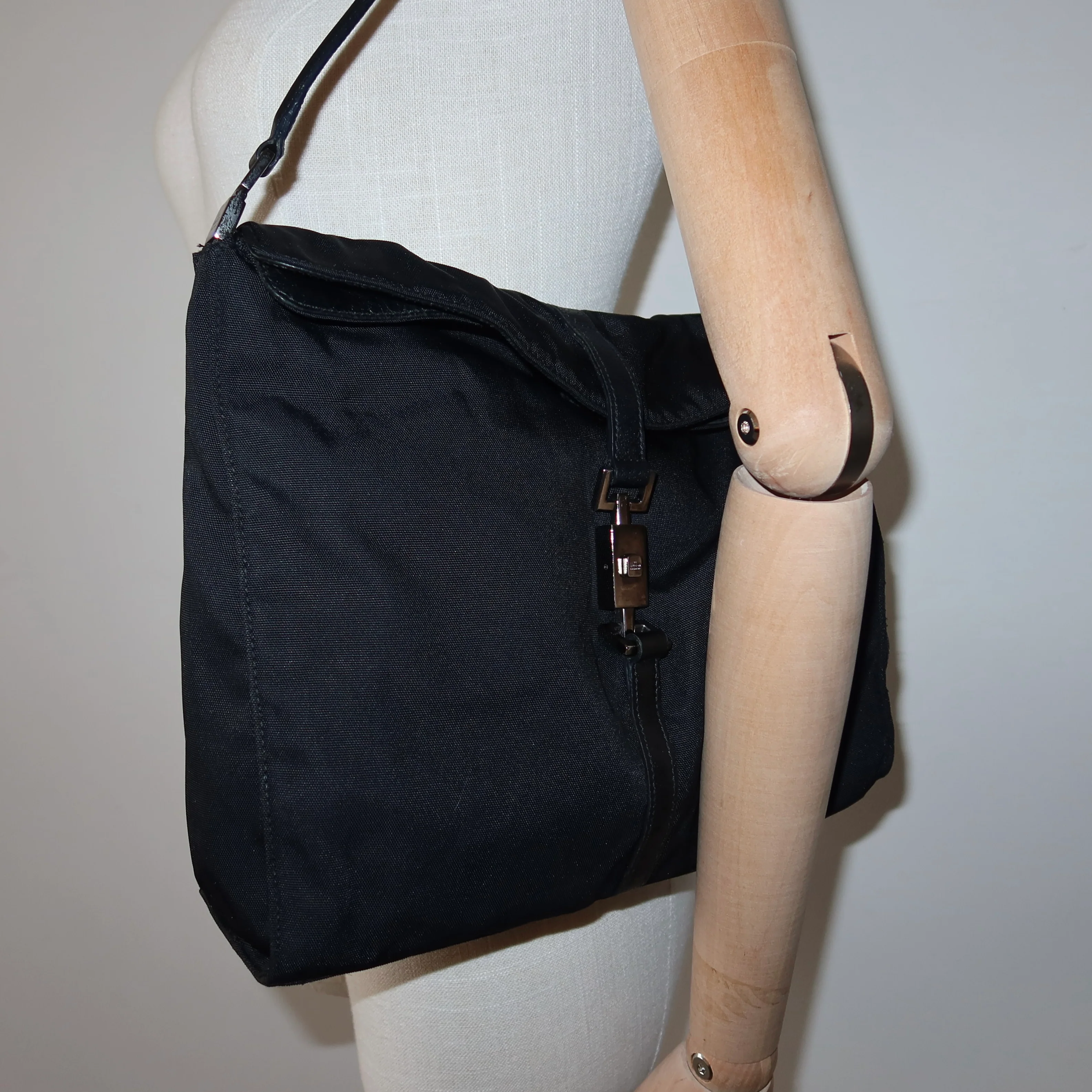 Gucci Nylon Square Jackie Bag - Image 3